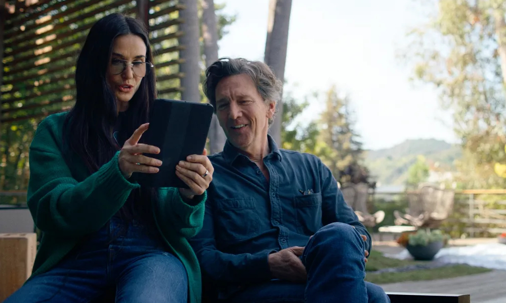 Andrew McCarthy, Demi Moore. Copyright Disney+/ABC